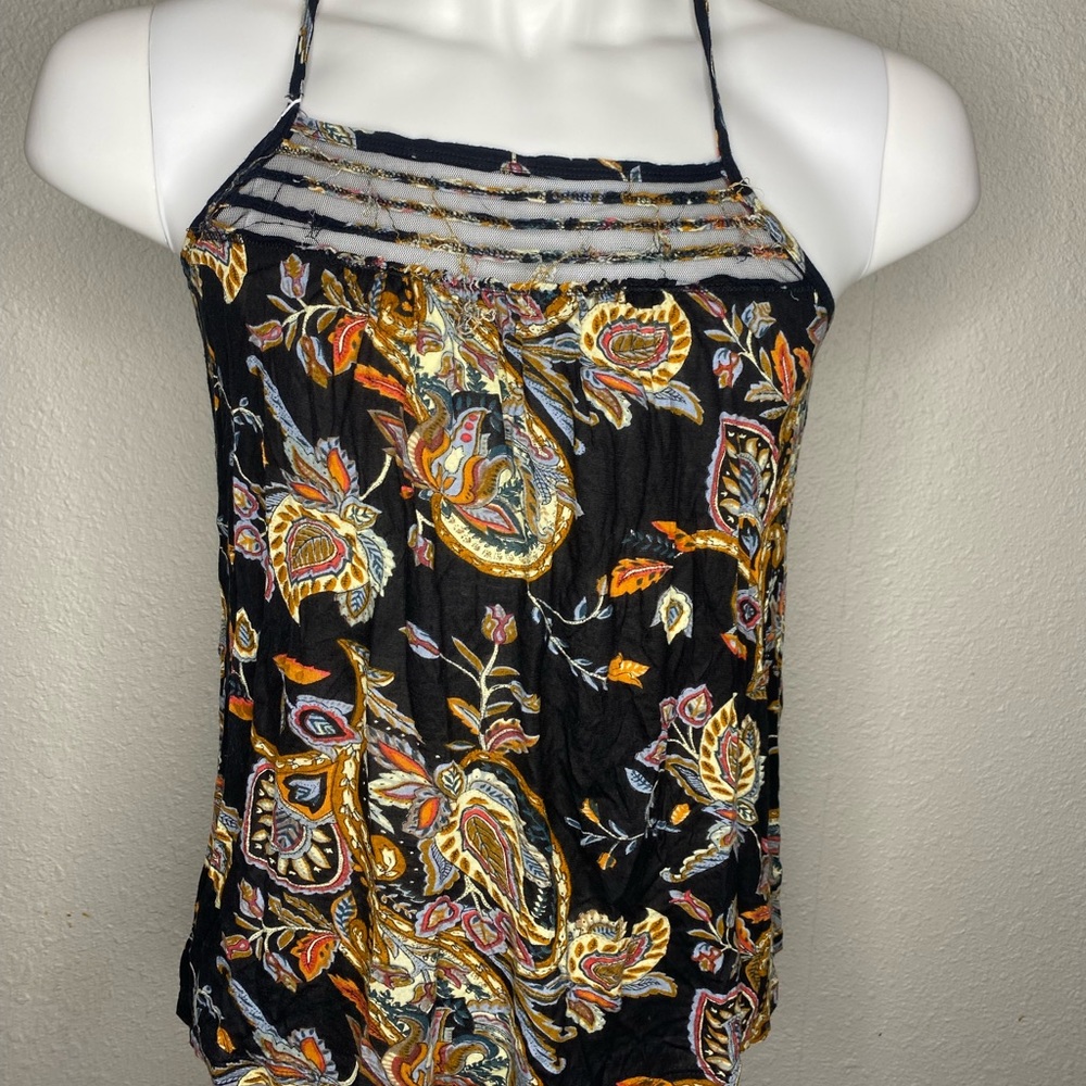 Flowy tank